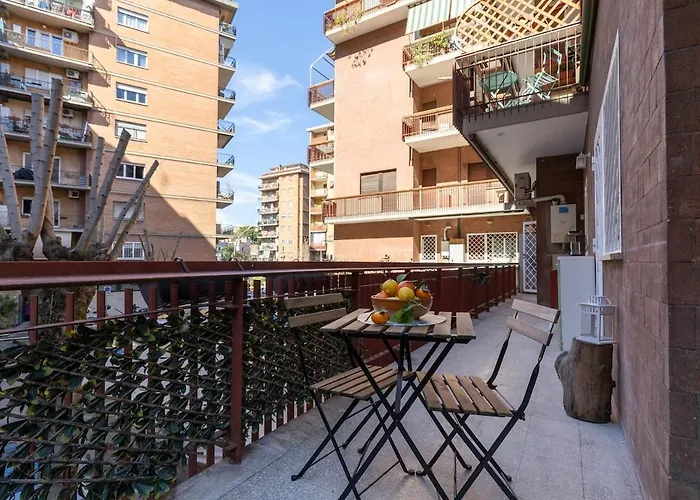 Trastevere Bright With Balcony Appartement *